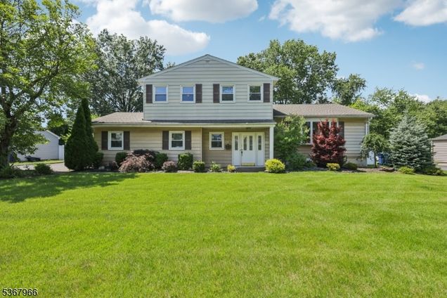 132 Dorset Dr