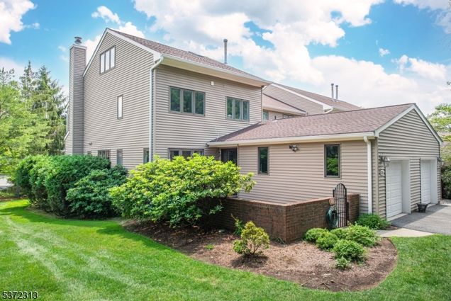 31 Litchult Ln