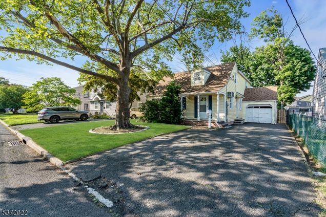 22 Sunset Dr