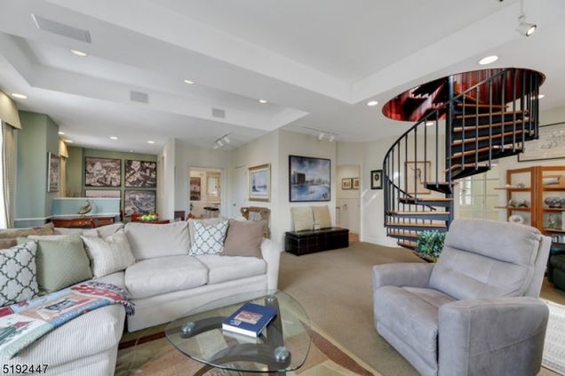 111 Mulberry St Unit 10A
