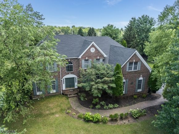 36 Wyckoff Dr
