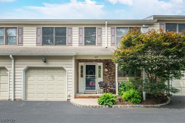 107 Sunrise Dr