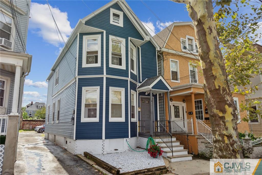 168 1st St  