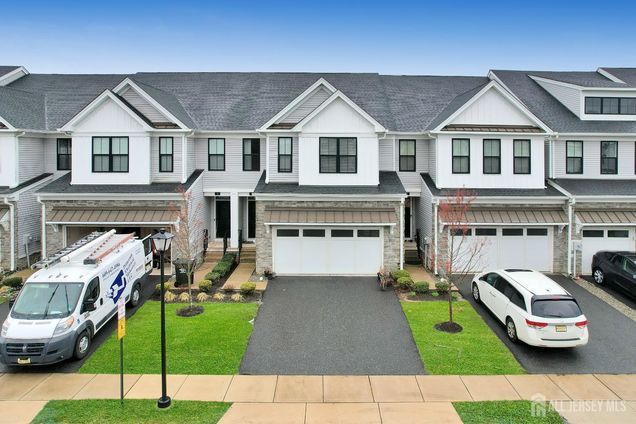 9 Clover Lane