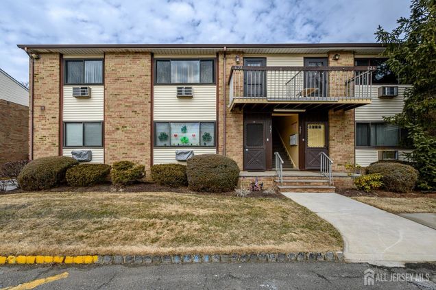628 Cricket Lane Woodbridge Proper, NJ Condo Sold - Photo 1 of 21. Opens carousel modal