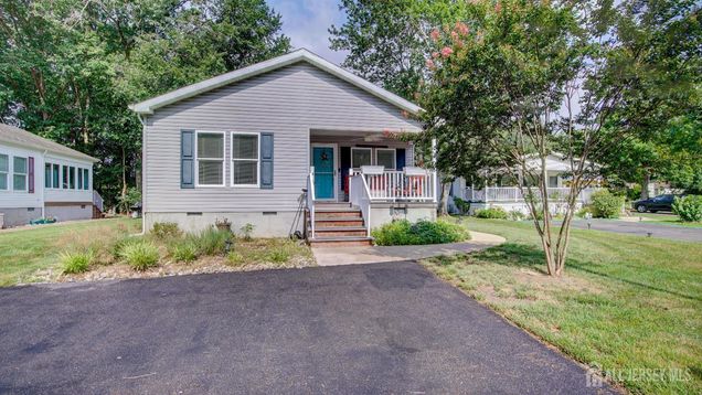287 Woods Edge Court