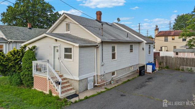 231 Old Road Sewaren, NJ House Active - Photo 1 of 33. Opens carousel modal