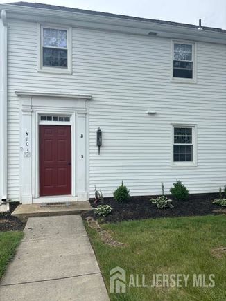 103 N Gloucester Way
