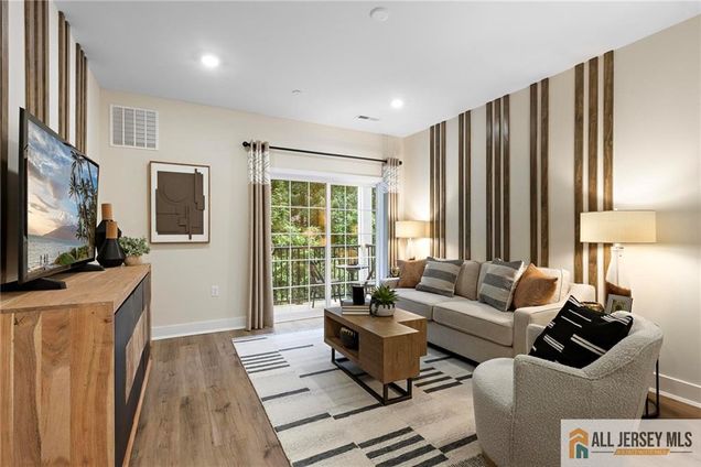 30101 Radford Court Unit 3001
