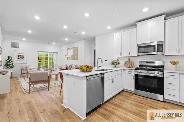 28311 Radford Court Unit 2829