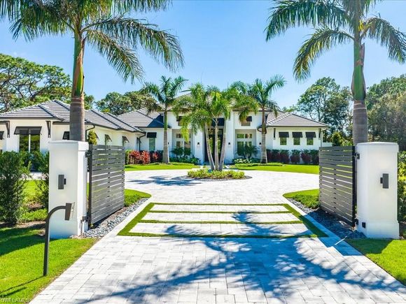 62 Ridge DR NAPLES, FL House Sold - Photo 1 of 35. Opens carousel modal