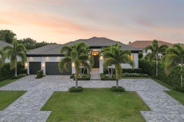 625 Parkview LN NAPLES, FL House Sold - Photo 1 of 49. Opens carousel modal