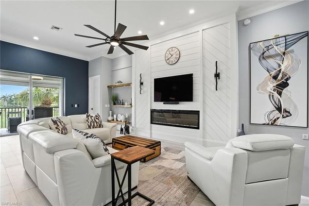 9250 Triana TER Unit 204
