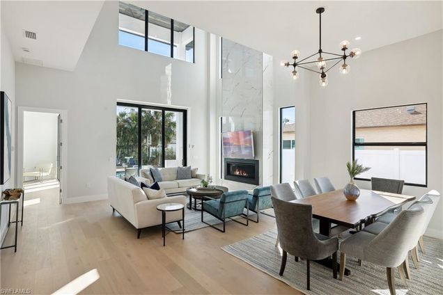 560 95th AVE N Unit 1