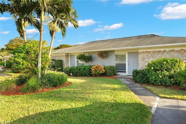 654 Palm View DR Unit 3