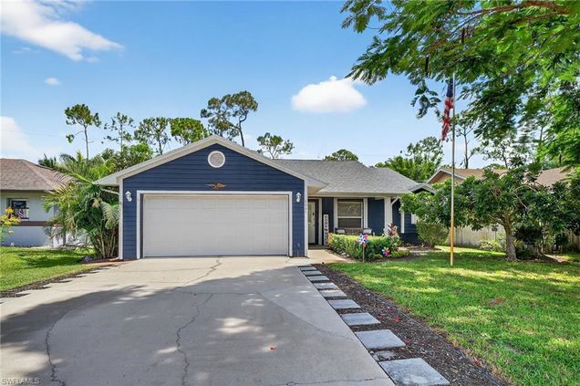 6005 Hollow DR