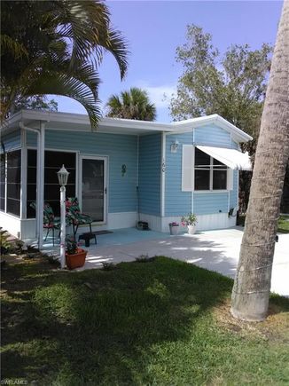 160 Cheetah DR Unit 160 NAPLES, FL Condo Active - Photo 1 of 13. Opens carousel modal