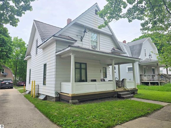 820 Wallace Street Cadillac, MI House Sold - Photo 1 of 37. Opens carousel modal