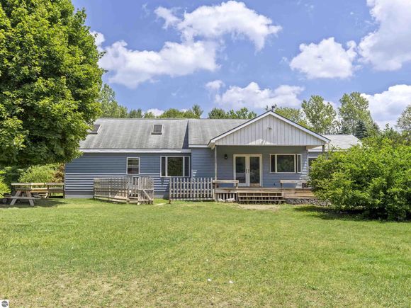 1200 S Pioneer Road