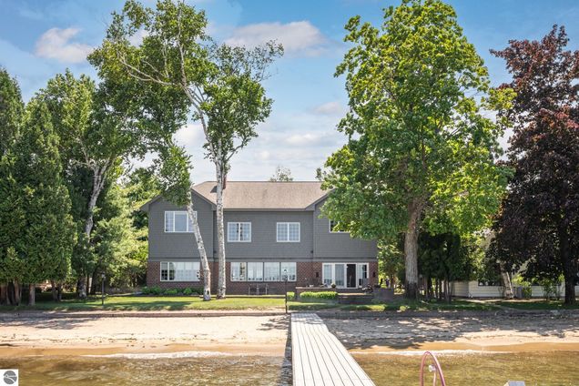 4868 W Whispering Pines Lane