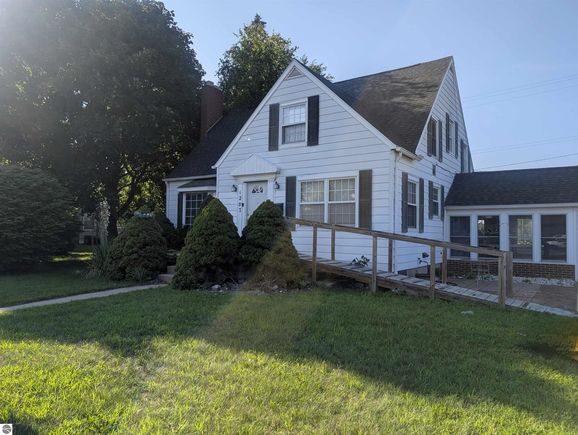 1207 North Drive