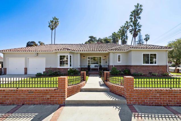 595 Anza ST MOUNTAIN VIEW, CA House Sold - Photo 1 of 72. Opens carousel modal