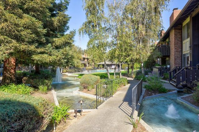 100 E Middlefield RD 3G MOUNTAIN VIEW, CA Apartment Active - Photo 1 of 10. Opens carousel modal