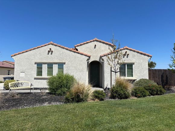 830 Auction ST LOS BANOS, CA House Active - Photo 1 of 15. Opens carousel modal