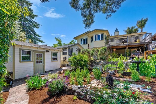 150 Darwin ST SANTA CRUZ, CA Multifamily Contingent - Photo 1 of 47. Opens carousel modal