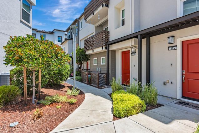 211 Spire CMN FREMONT, CA Townhouse Sold - Photo 1 of 47. Opens carousel modal