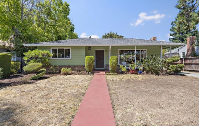 655 Eisenhower DR