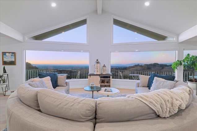 136 Teresita WAY