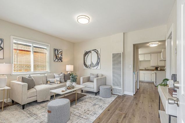 295 N 16th ST