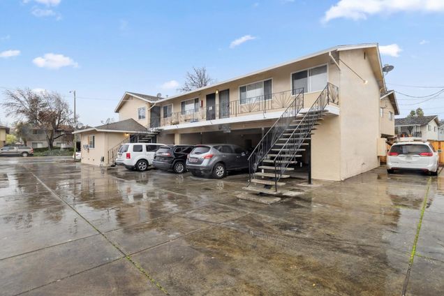 1182 Leigh SAN JOSE, CA Multifamily Active - Photo 1 of 26. Opens carousel modal