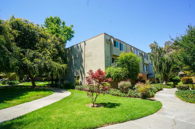 360 Auburn WAY 24