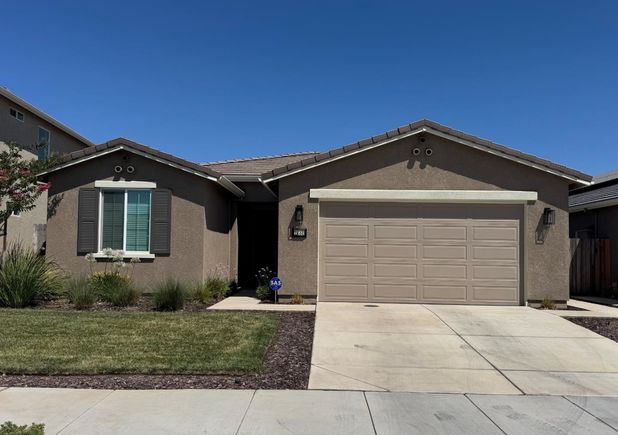 1232 Gypsum DR LOS BANOS, CA House Active - Photo 1 of 14. Opens carousel modal
