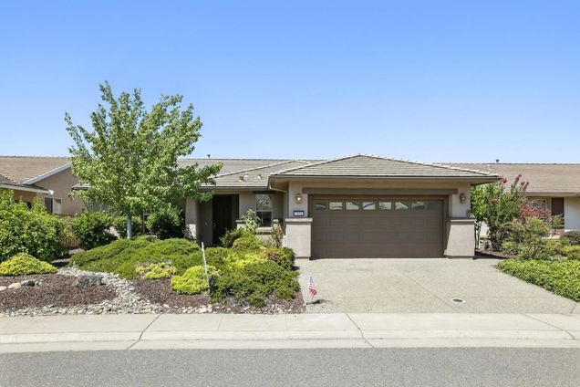 1826 Grand Pheasant LN