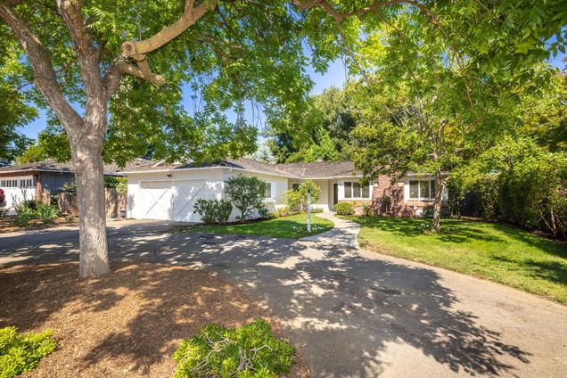 510 Valencia DR