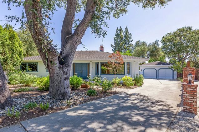 920 Damian WAY