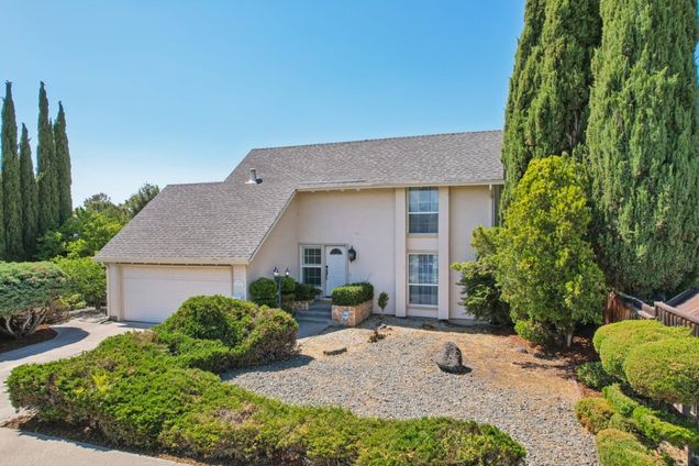 3043 Crater LN SAN JOSE, CA House Active - Photo 1 of 36. Opens carousel modal