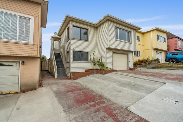 285 Skyline DR