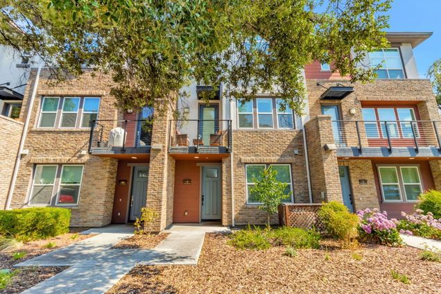 929 De Guigne DR 4 Sunnyvale, CA Townhouse Active - Photo 1 of 17. Opens carousel modal