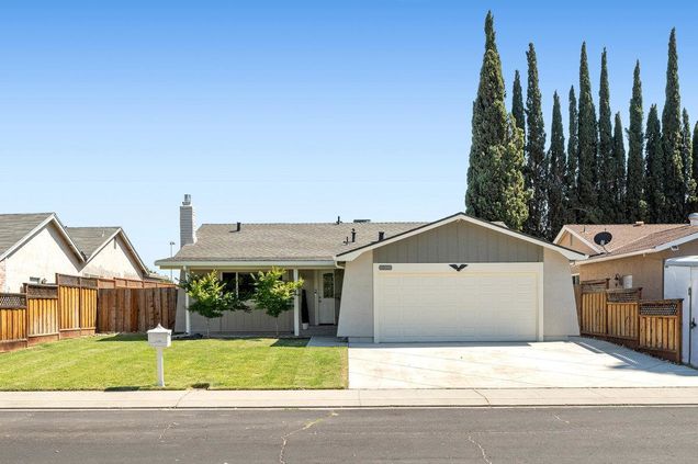 1800 McPeak CT TRACY, CA House Active - Photo 1 of 29. Opens carousel modal