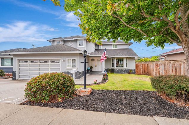 443 Yellowstone DR