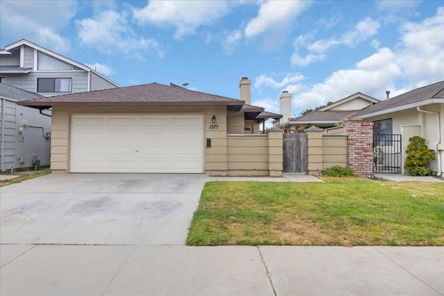 1575 Sepulveda DR SALINAS, CA House Active - Photo 1 of 35. Opens carousel modal