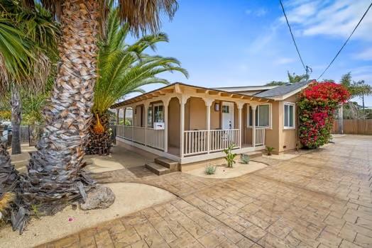 425 Alcalde AVE