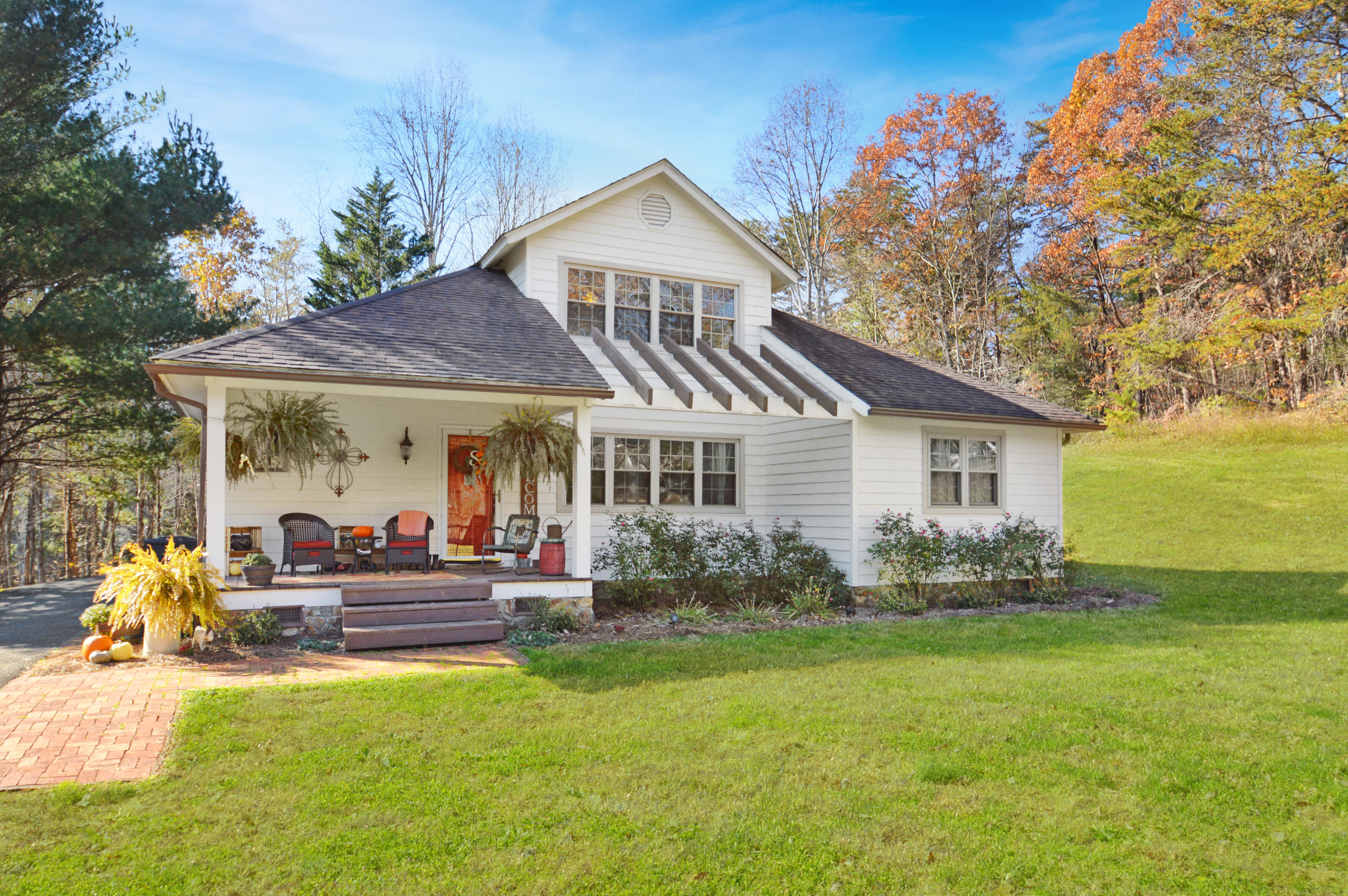 4594 Boones Mill RD, Boones Mill, VA 24065 Estately 🧡 MLS 854153