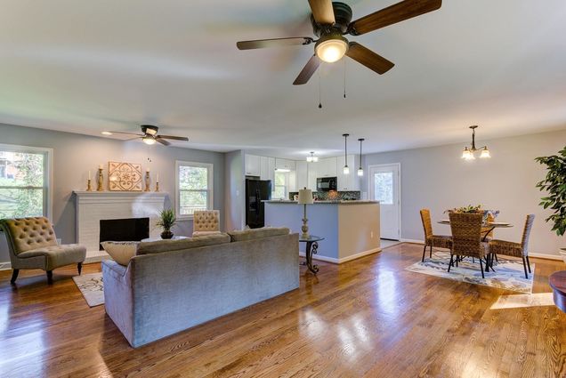 5237 Cave Spring Ln Roanoke Va 24018 Mls 863786 Estately