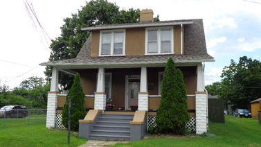 825 Jefferson AVE