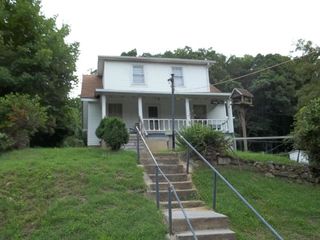 1428 Deborah LN